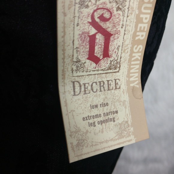 NWT Decree Super Skinny Floral Print Jeans - Picture 5 of 7